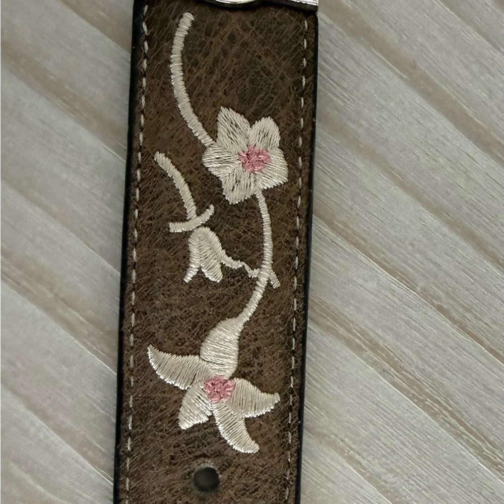 Angel Ranch Girls Floral Embroidered Western Belt – Size 22